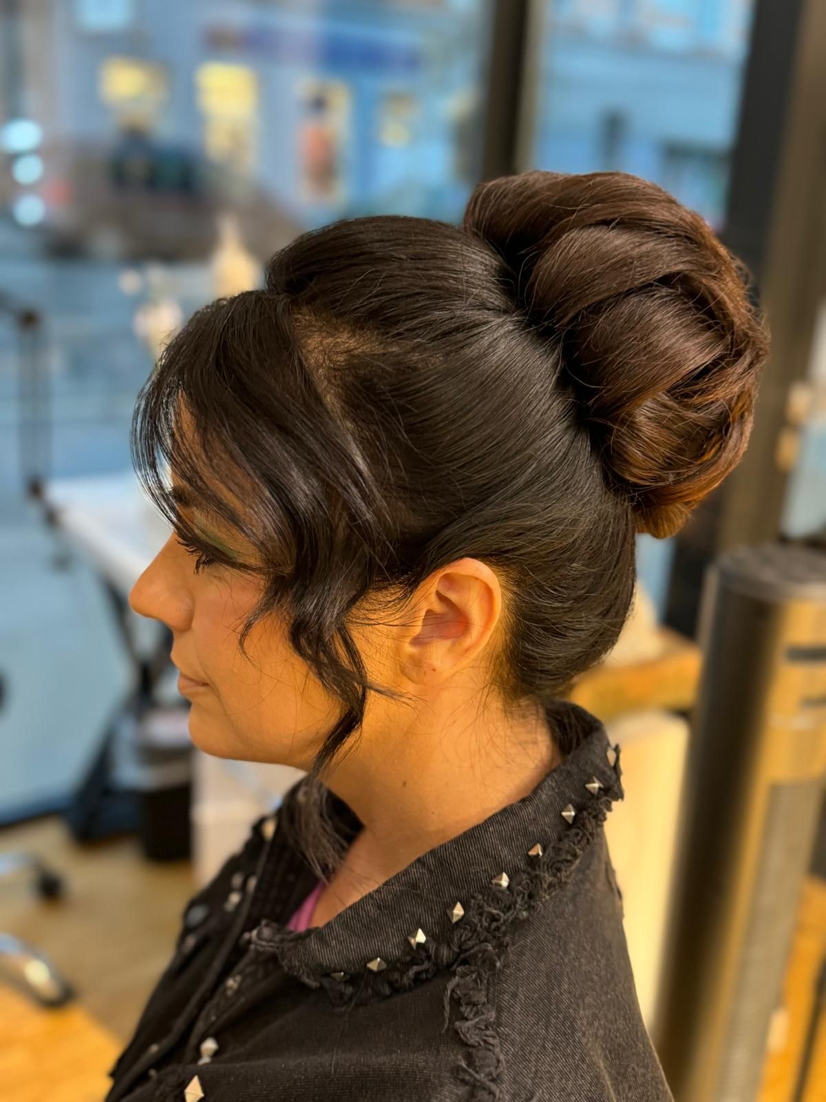 Eleganter Dutt mit Flechtdetail